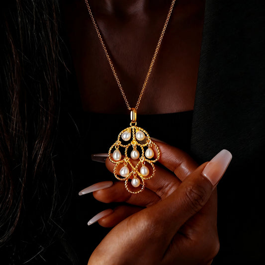 Freshwater Pearl Flower Pendant Necklace