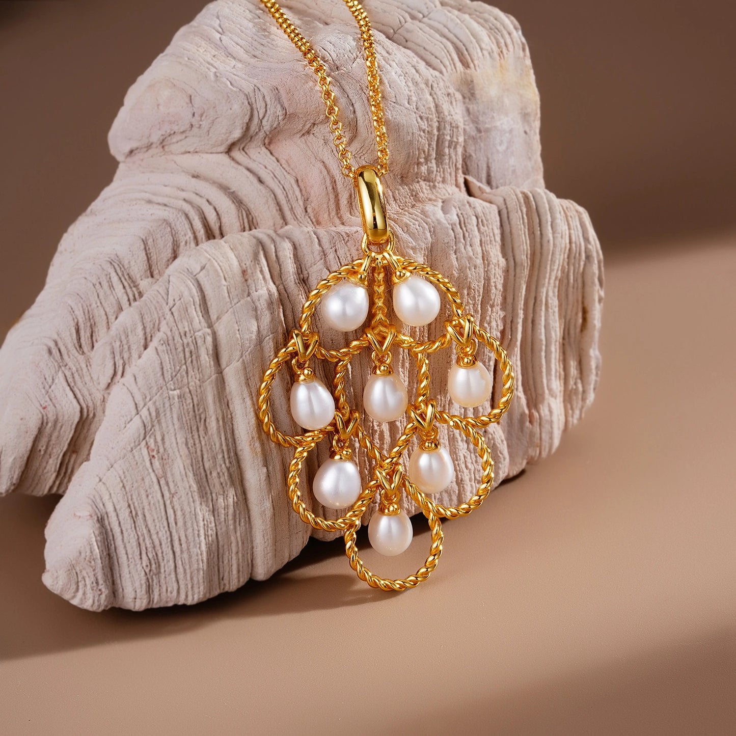Freshwater Pearl Flower Pendant Necklace