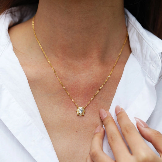 Vintage Oval 14K Gold Moissanite Necklace